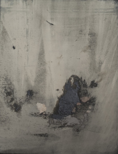 Untitled object (2019) oil, dust, canvas 70x90 cm